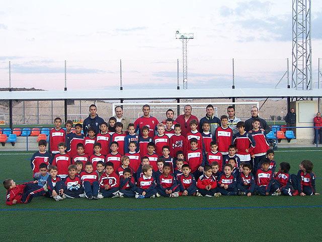 El jugador del Real Murcia, Iván Alonso, realizó una visita a la Ciudad Deportiva, Foto 1