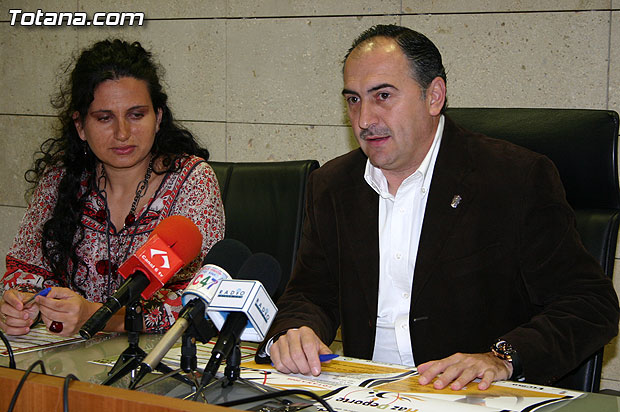 Las actividades deportivas presentadas bajo el título “Haz deporte, haz salud” arrancan este domingo con la “caminata popular”, Foto 2