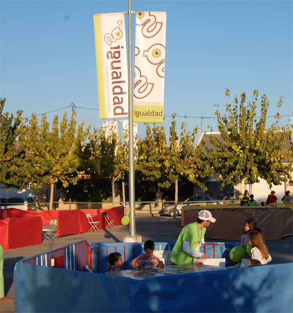 Los niños se divierten celebrando con la Concejalía de Igualdad torreña el 25 de noviembre - 5, Foto 5
