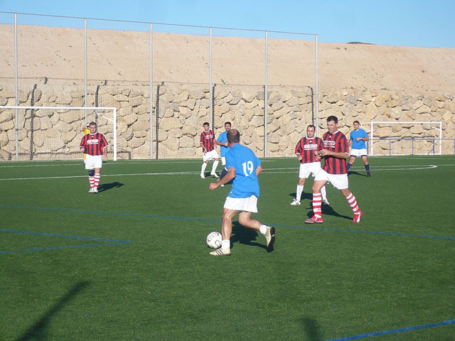 Jornada sin sorpresas en la liga de futbol aficionado Juega limpio, Foto 3