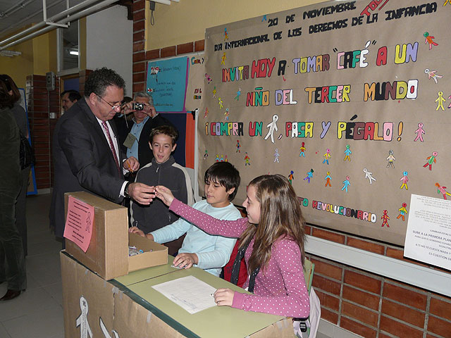 El Colegio Público San Miguel de Molina de Segura participa en la campaña para la erradicación de la desnutrición infantil de Médicos Sin Fronteras - 1, Foto 1