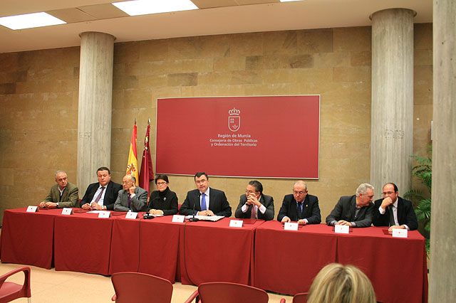 El Plan de Dinamización del Gobierno regional financiará la reparación de 93 viviendas de promoción pública en Puerto Lumbreras - 1, Foto 1