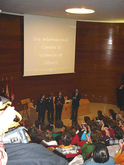Cámara: “Debemos denunciar la violencia machista en todas sus formas, apoyando a las víctimas” - 2, Foto 2