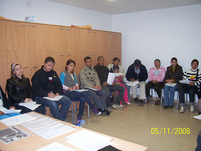 Las Jornadas de Información y Orientación para la Inserción Sociolaboral de las personas inmigrantes del municipio, cuentan con la participación de más de una veintena de personas, Foto 2