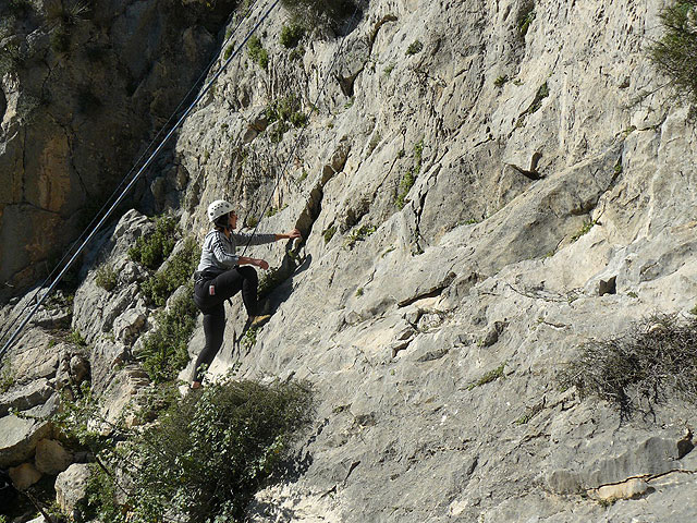 La Concejalía de Deportes organiza un fin de semana de senderismo de alta montaña con raquetas de nieve en Sierra Nevada, Foto 2