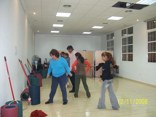 Se pone punto y final al taller de “Danzas del Mundo”, enmarcado en el programa de actividades interculturales, Foto 2