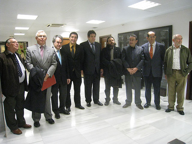 El murciano Cecilio Pineda gana el XIII Premio Vargas Llosa con ‘El último candray’ - 1, Foto 1