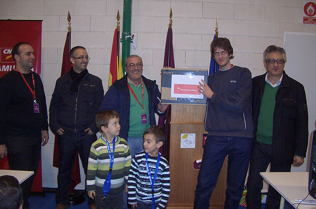 Sortean un ordenador portátil y un IPOD en la clausura de la Dormis Lan Party - 1, Foto 1