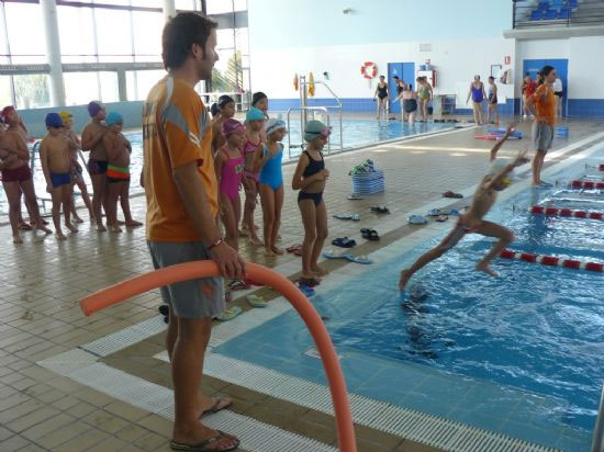 La Concejalía de Deportes abrirá el plazo de de inscripciones para las actividades acuáticas de la piscina cubierta del mes de enero el próximo miércoles 3 de diciembre, Foto 1
