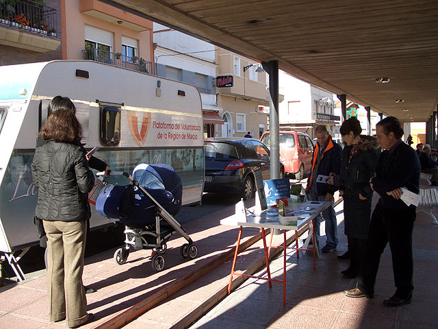 La Plataforma del Voluntariado de la Región de Murcia ha presentado en Santomera el “Proyecto Caravana La Paz Es Posible” - 1, Foto 1