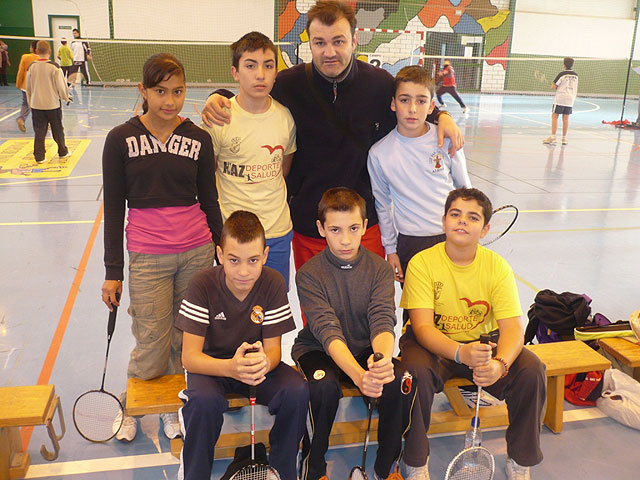 Un total de 84 escolares participan en el torneo escolar de bádminton, enmarcado en el programa “Haz deporte, haz salud”, Foto 1