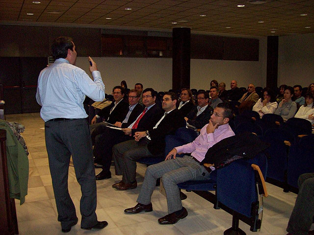 El Foro de Promoción de Negocios lleva a San Javier aborda con empresarios de San Javier las oportunidades de negocio que abre la Ley de Dependencia y Mayores - 1, Foto 1