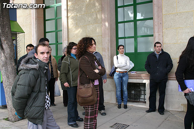Totana condena la violencia de gnero con la concentracin silenciosa “Mircoles Blanco” - 3
