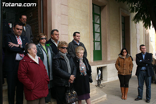 Totana condena la violencia de gnero con la concentracin silenciosa “Mircoles Blanco” - 4