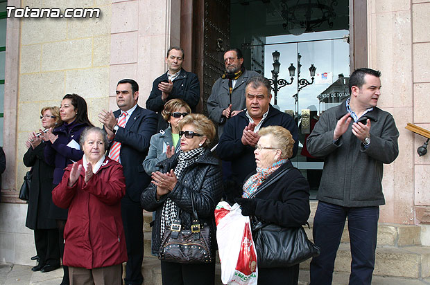 Totana condena la violencia de gnero con la concentracin silenciosa “Mircoles Blanco” - 9