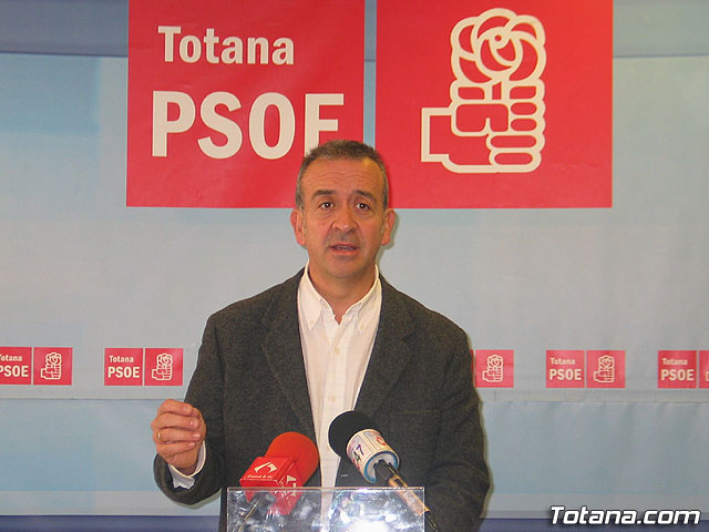 El PSOE ofrece propuestas concretas para impulsar la creación de empleo con el dinero extra que manda Zapatero a Totana, Foto 1