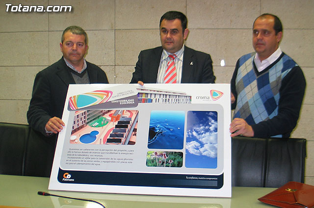 El consistorio firma un convenio de colaboración con Hermanos Palomares, Foto 3