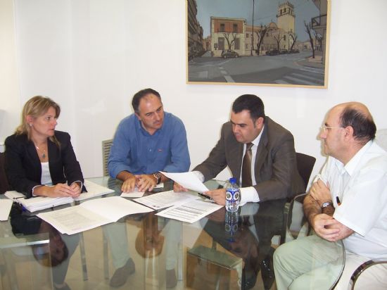 El alcalde convocará la Junta de Portavoces para consensuar los proyectos de obras del Fondo Estatal de Inversión Local, Foto 1
