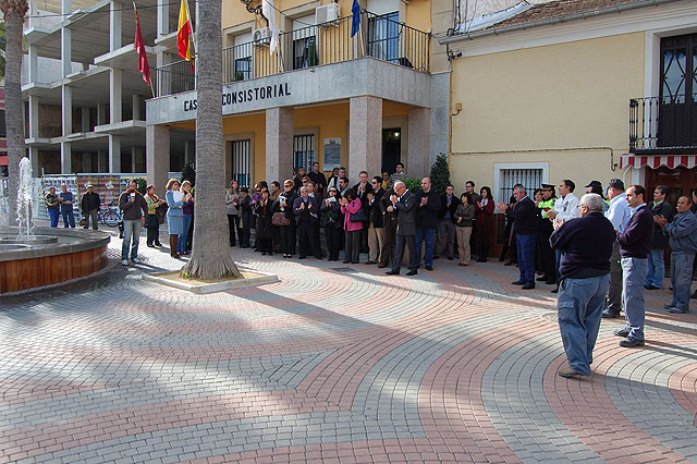 Cinco minutos de silencio en Las Torres de Cotillas contra el último atentado de ETA - 1, Foto 1