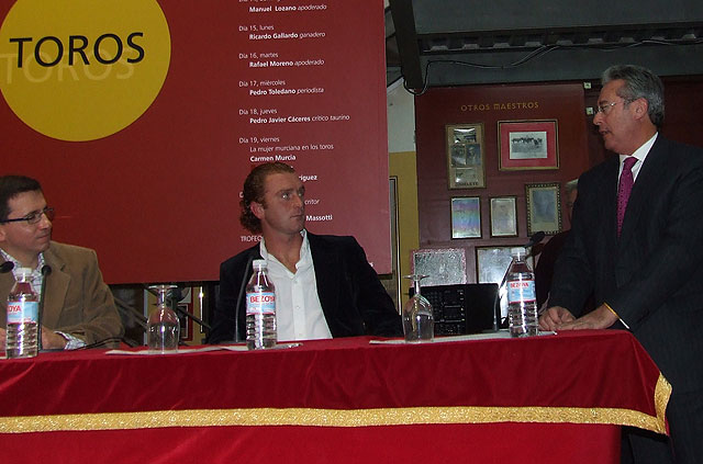 El lado humano de Alfonso Romero, brillante Martes Taurino en el Club de Murcia - 2, Foto 2