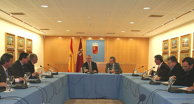 El Gobierno regional y el Comité de Crisis de la Sequía comparten un “discurso único” en defensa del Tajo-Segura - 1, Foto 1