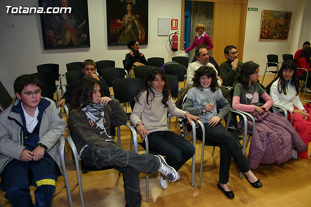 Entregan los premios del concurso de Arte por la Igualdad Totana 2008 y el de carteles contra la violencia de gnero - 5