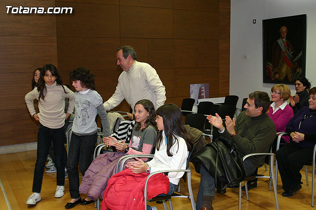 Entregan los premios del concurso de Arte por la Igualdad Totana 2008 y el de carteles contra la violencia de gnero - 8