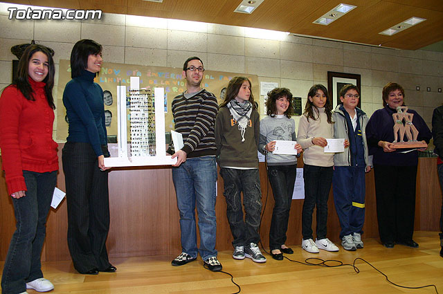 Entregan los premios del concurso de Arte por la Igualdad Totana 2008 y el de carteles contra la violencia de gnero - 16