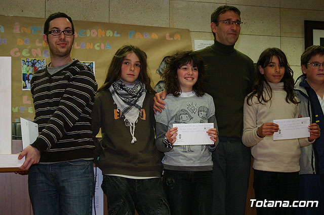 Entregan los premios del concurso de Arte por la Igualdad Totana 2008 y el de carteles contra la violencia de gnero - 19