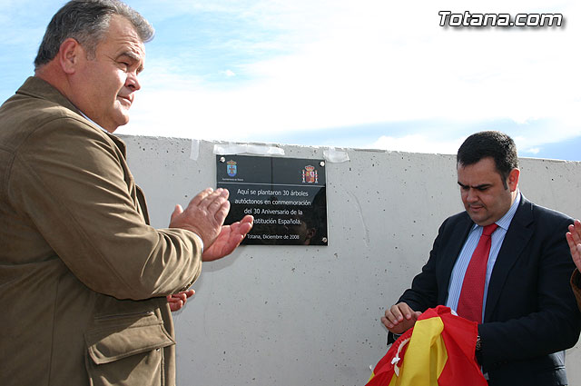 Plantan 30 rboles autctonos en la Ciudad Deportiva “Sierra Espuña” para celebrar el 30 aniversario de la Constitucin Española - 13