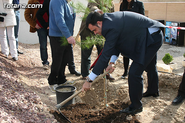 Plantan 30 rboles autctonos en la Ciudad Deportiva “Sierra Espuña” para celebrar el 30 aniversario de la Constitucin Española - 15