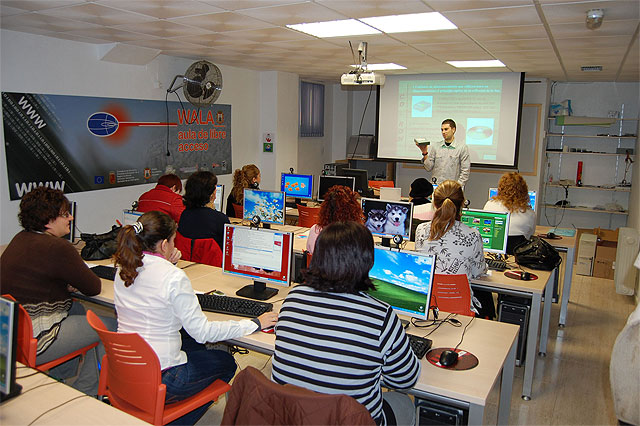 15 desempleados participan en Lorquí en un curso gratuito de informática de usuario - 1, Foto 1