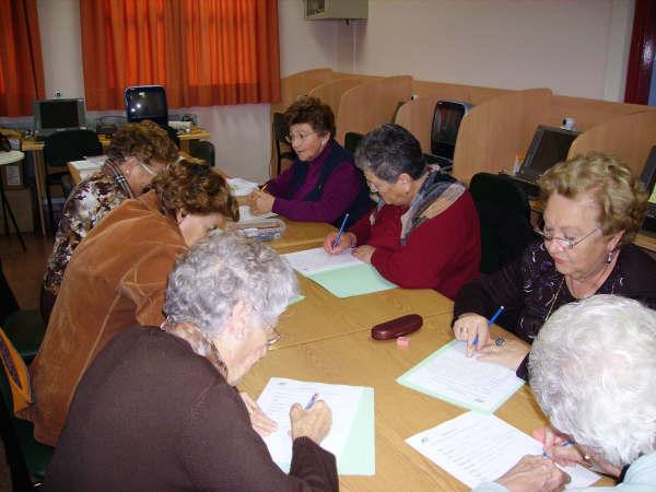 Se pone en marcha “el Taller de Entrenamiento de la Memoria” en el Centro Municipal de Personas Mayores de Totana por segundo año consecutivo, Foto 2