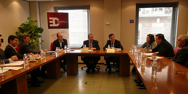 Saura muestra el apoyo del PSRM  al sector de la Construcción “en estos momentos de crisis en los que tenemos que arrimar el hombro” - 1, Foto 1