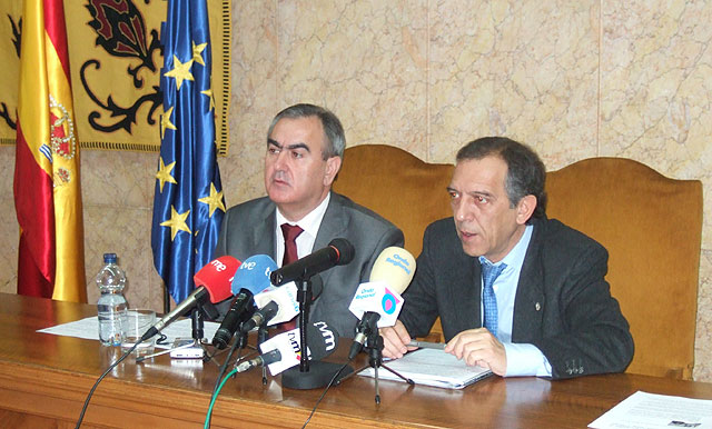 El delegado del Gobierno y el director general de Formación Profesional se reúnen con los agentes sociales para analizar los efectos en la Región de la nueva FP - 1, Foto 1