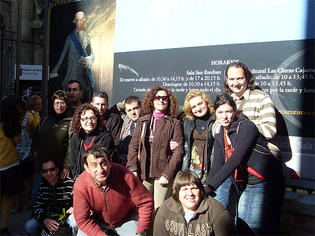 El Servicio de Apoyo Psicosocial organiza una salida a la capital murciana, Foto 2