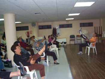 Las clases de gimnasia para mayores cuentan con la asistencia de más de 60 usuarios, Foto 2