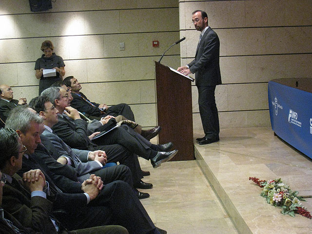 Universidades, Empresa e Investigación ayuda a las empresas en su salto a los mercados exteriores para hacer frente a la crisis - 1, Foto 1