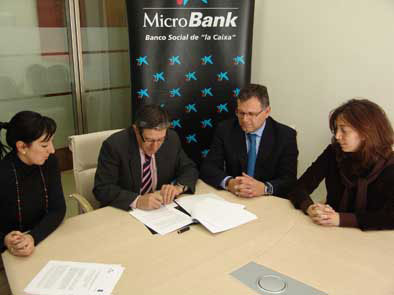 Microbank y el Ayuntamiento de Bullas firman un acuerdo para la financiación de microcréditos - 1, Foto 1