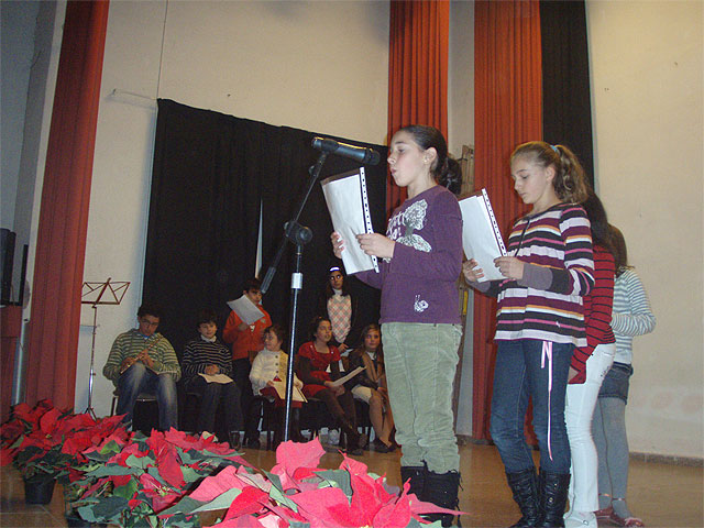 Los niños ilorcitanos abren con un maratón de lectura intercultural la programación navideña - 1, Foto 1
