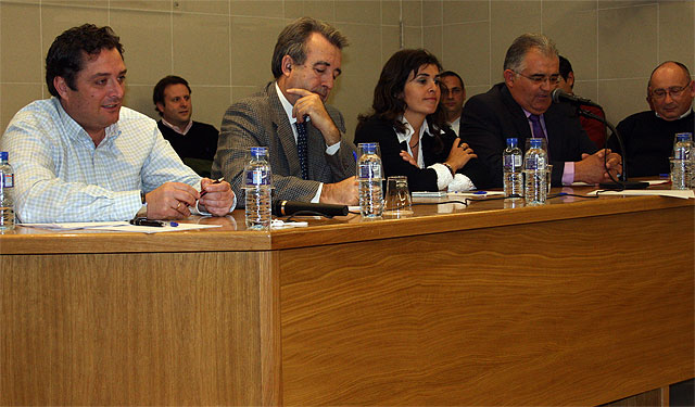 Cerdá anima al sector a fomentar el valor productivo y medioambiental del cultivo del almendro en la Región - 1, Foto 1