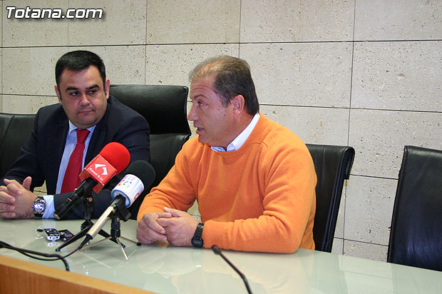 El Consistorio y la asociación “Totana artesana y alfarera” suscriben un convenio de colaboración, Foto 4