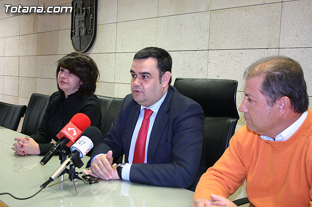 El Consistorio y la asociación “Totana artesana y alfarera” suscriben un convenio de colaboración, Foto 5