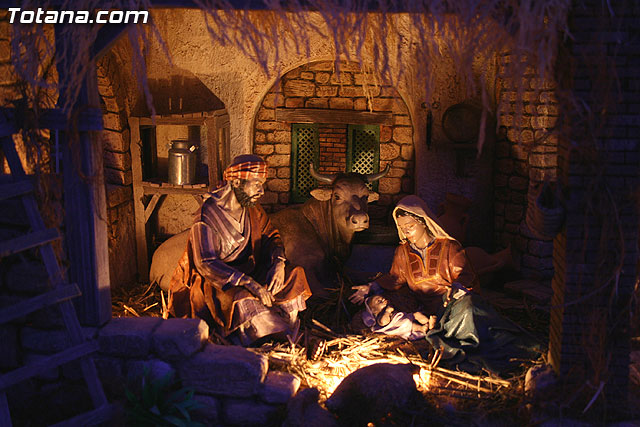 Exposición monumental del belén “El arte en Navidad”, en la sede de la Hermandad del Calvario y la Santa Cena - 1, Foto 1