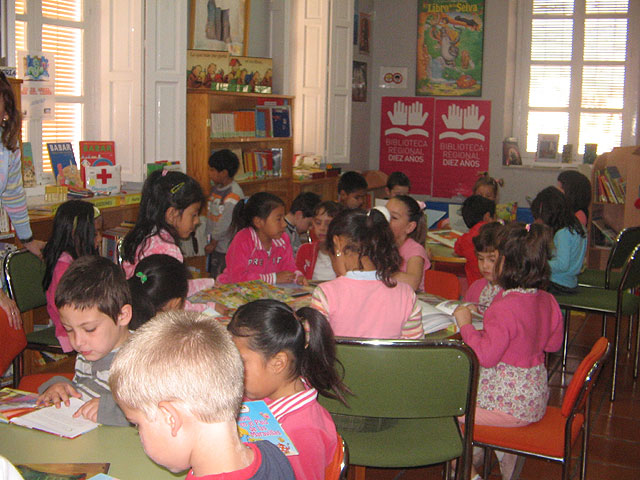 La Biblioteca Municipal de Totana recibe un premio por quinto año consecutivo, Foto 2