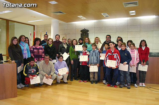 About fifty people receive their diplomas to participate in training courses on new technologies taught in Walas, Foto 1