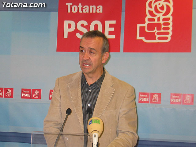 Otlora urges the mayor to "take urgent measures to resolve the crisis in Totana", Foto 1
