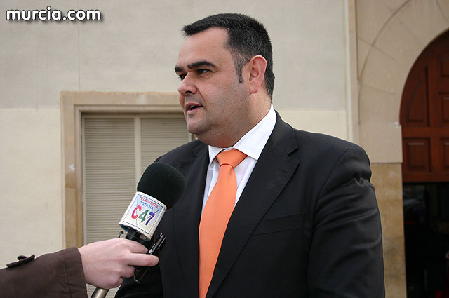 El alcalde de Totana firma un convenio con el presidente de la Comunidad Autónoma para financiar la construcción de una rotonda, Foto 4