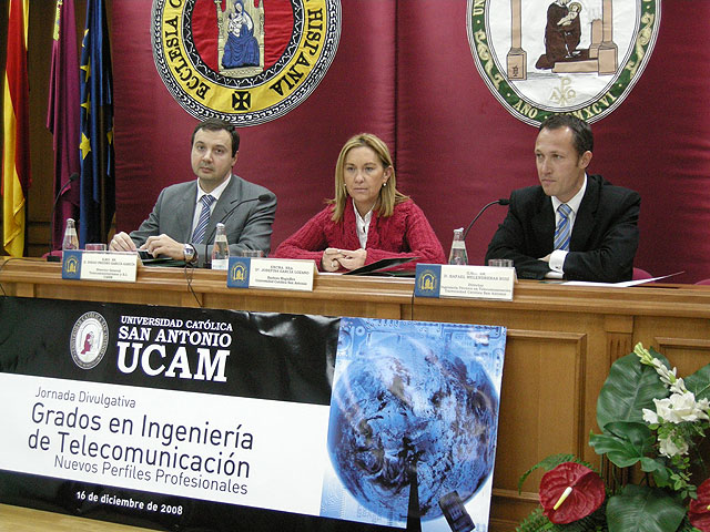 La UCAM ha debatido sobre las nuevas competencias de los ingenieros - 1, Foto 1