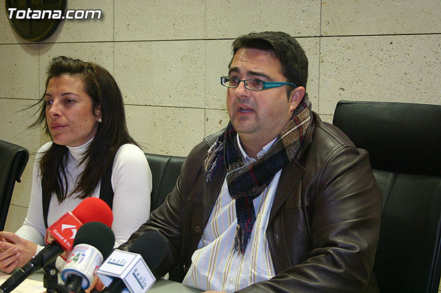 Cerca de medio centenar de personas reciben sus diplomas por participar en los cursos formativos de nuevas tecnologas - 6